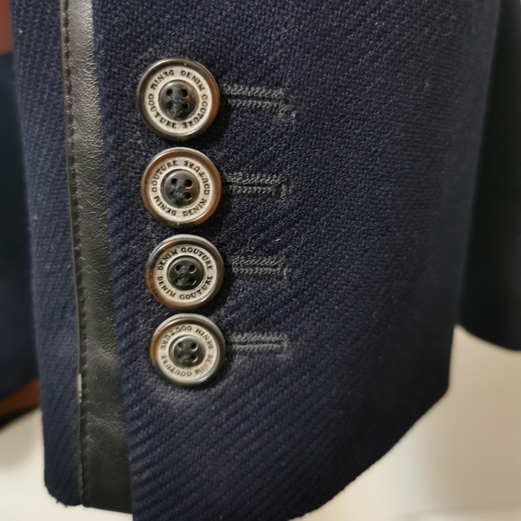 [Price Reduced - 2024] Zara Denim Blazer (M) - Picture 5 of 8